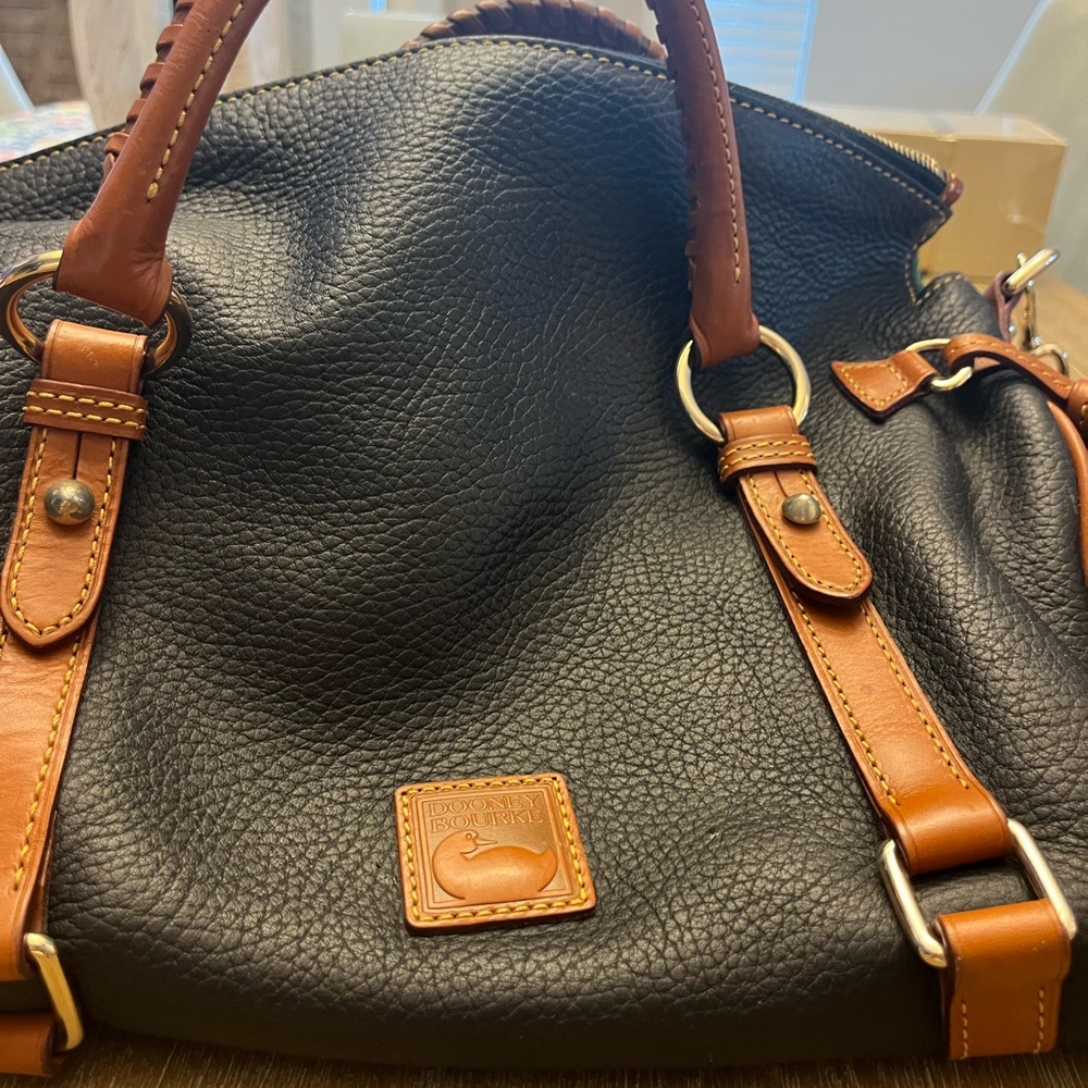 Dooney and Bourke Large Satchel - Picture 9 of 10